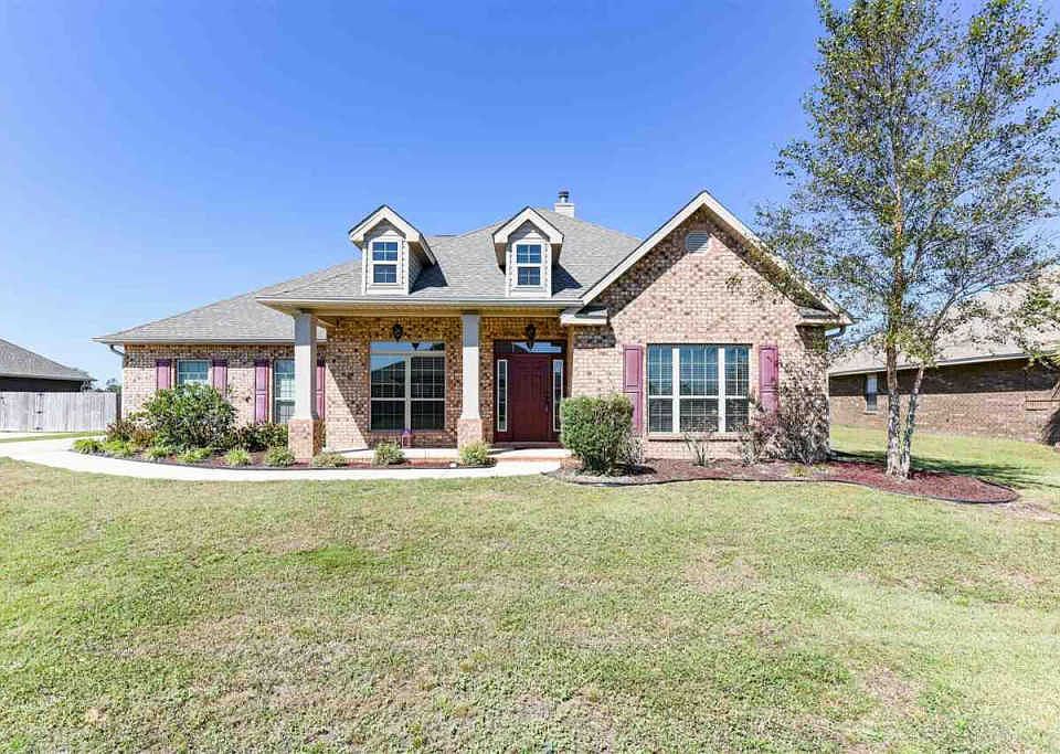 1st image of 924 Aberdeen Dr