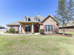 924 Aberdeen Dr, Cantonment, FL 32533