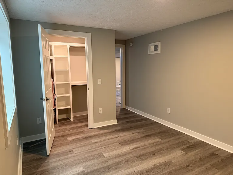 8022 Hascall St — Photo 3