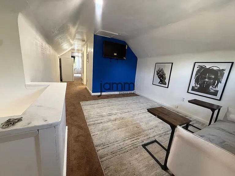 1695 Glenmont Loft — Photo 11