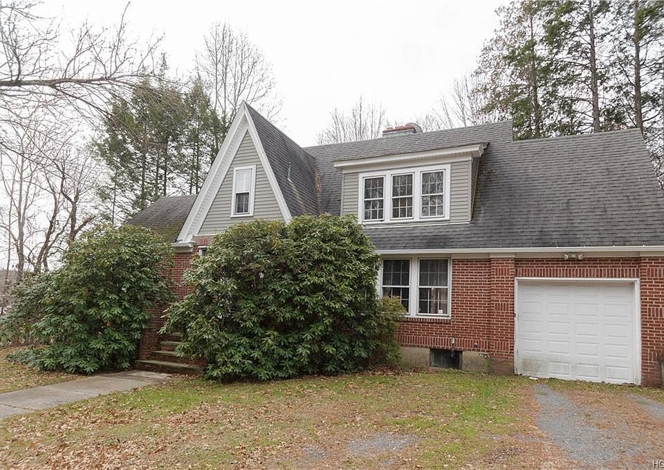 1st image of 835 Goshen Tpke