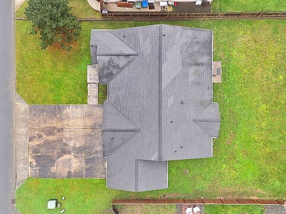 2nd image of 822 Madeline Street