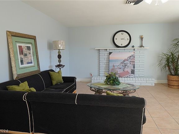 5th image of 3664 Castille St