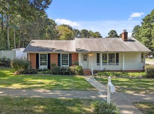821 Northclift Dr, Raleigh, NC 27609