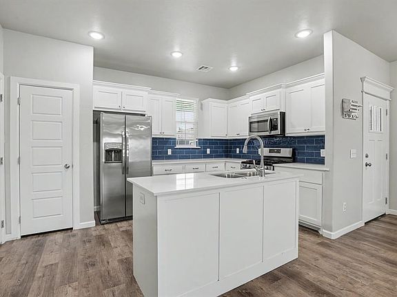 5th image of 2217 Alta Vista Ln