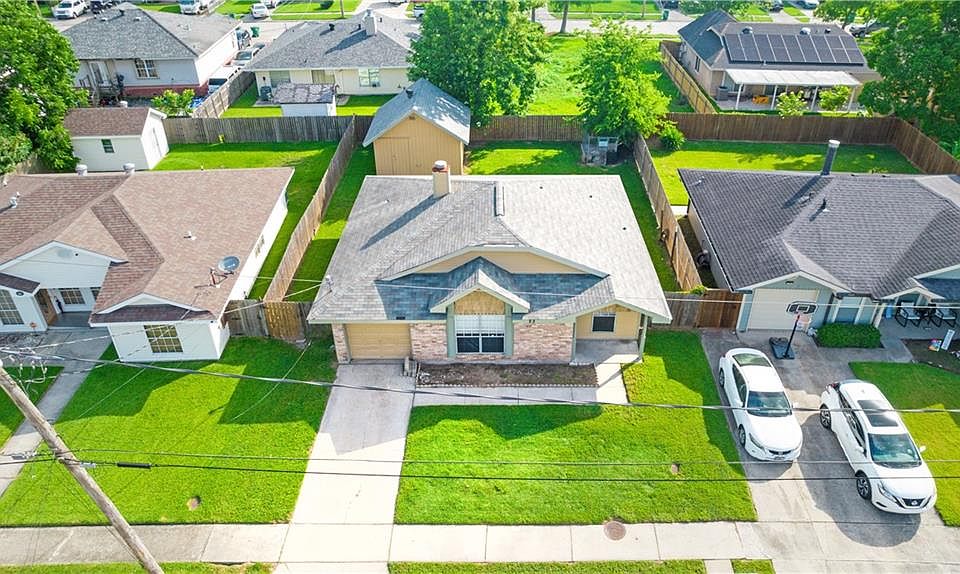 1st image of 23 Willard Pl