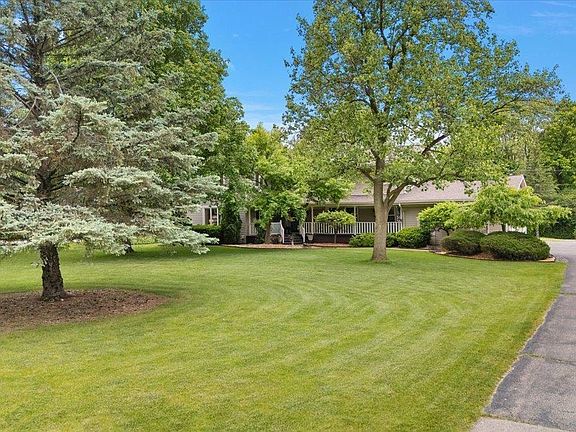 2nd image of 88 Aspinwall Dr
