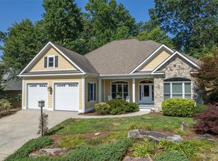 117 Dawn Mist Ct, Hendersonville, NC 28791