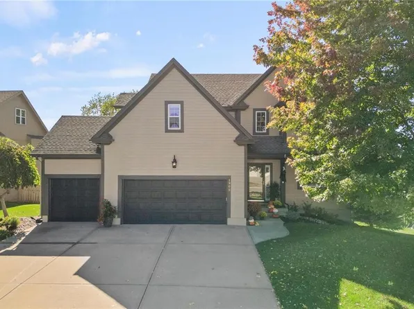 1905 NE 92nd St, Kansas City, MO 64155