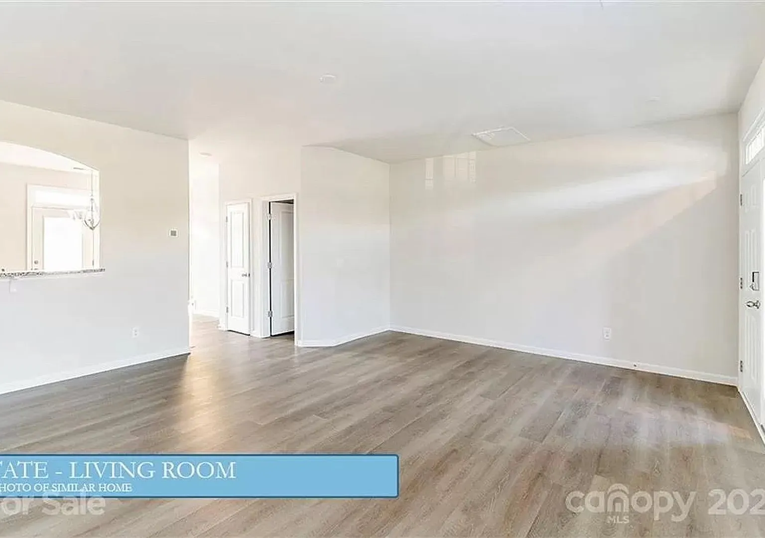 Room for Rent in 3 Bedroom Townhome at 1029 Beatty Woods Ln — Photo 2