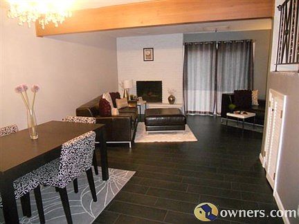 ~*MODERN UPDATED TOWNHOUSE SOUGHT AFTER ST. ANTHONY! *~