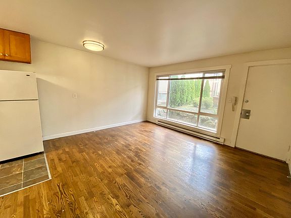 4th image of 1300 E Denny Way APT 103