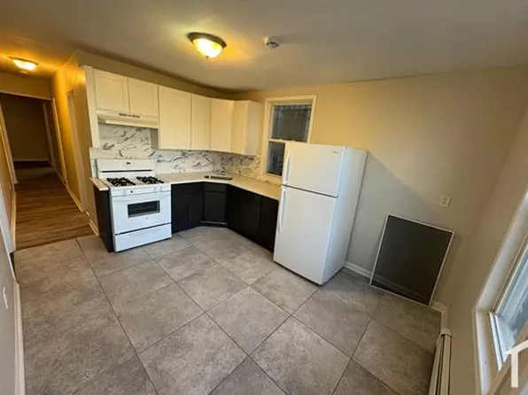 426 S 17th St, Newark, NJ