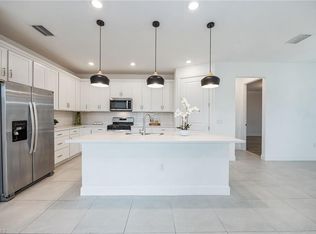 10335 Ventana Ln, Naples, FL 34120