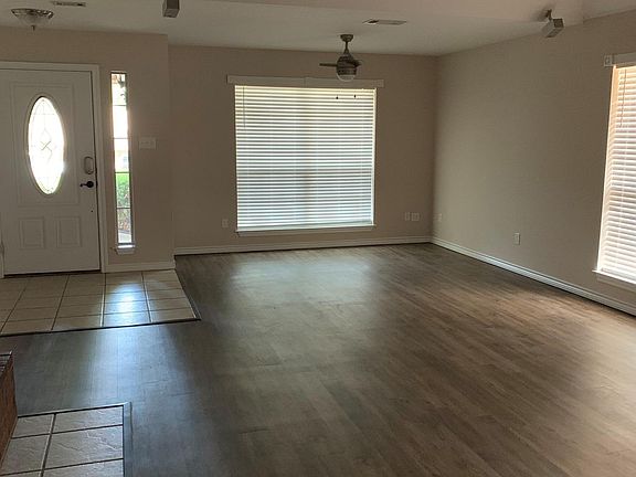 Living room & dining area