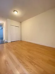 Rented by ER (DO NOT USE)