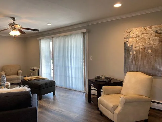 Fairfield Court — Photo 3