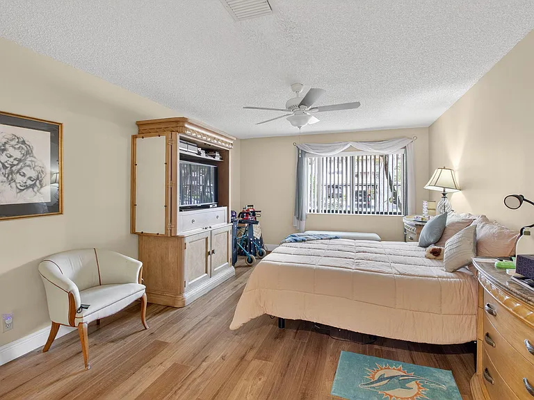 6234 Pointe Regal Cir — Photo 13