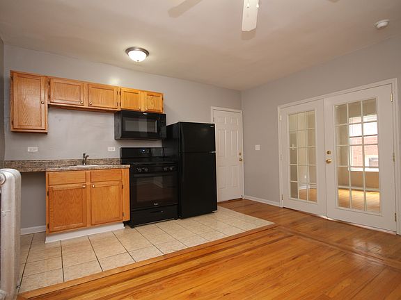 4th image of 1338 W Argyle St APT 2N