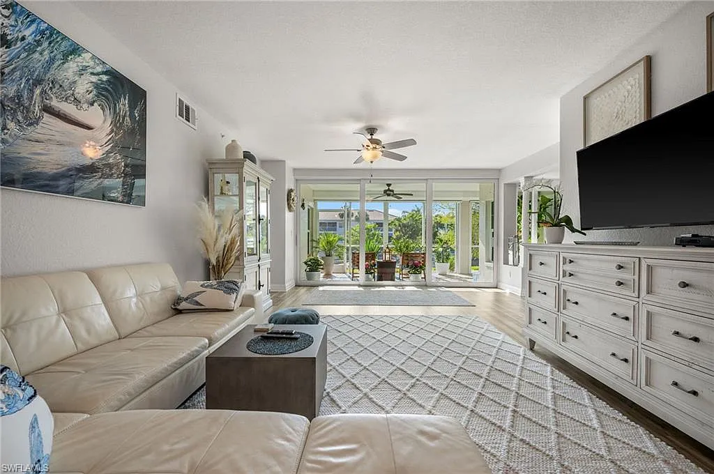 3 bed, 2.0 bath, 1646 sqft, $6,200 — Photo 3