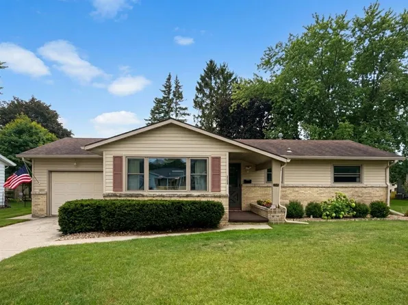 2529 38th St, Two Rivers, WI 54241