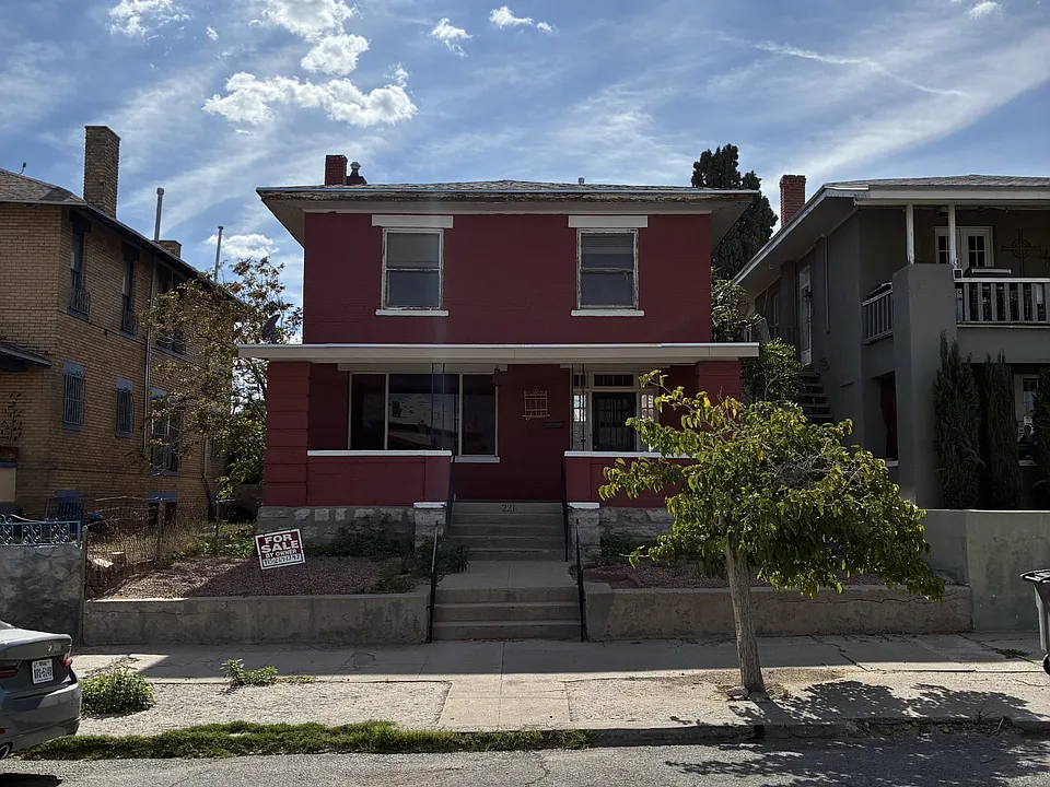 221 Porfirio Diaz St