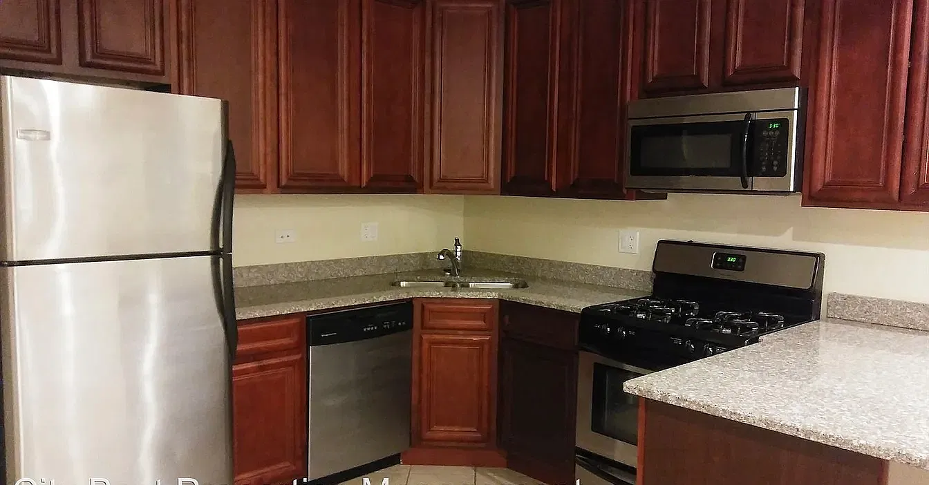 1 bed, 700 sqft, $1,575 — Photo 1