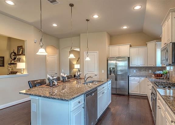 5th image of 2706 Sierra Morado Dr