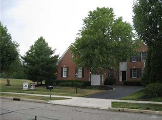 6908 Harlan Sq, New Albany, OH 43054