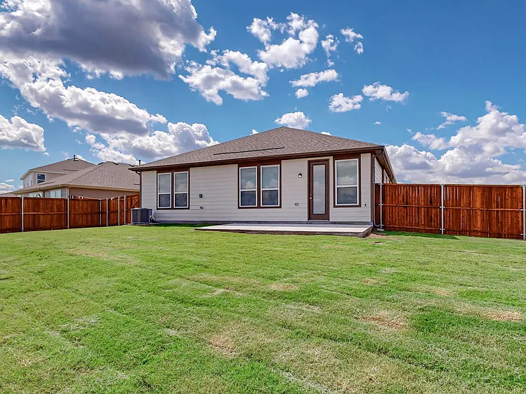 353 Princewood Dr — Photo 32