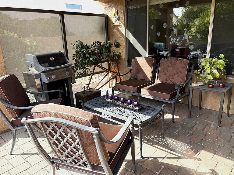 2051 E Desert Fox Dr — Photo 26