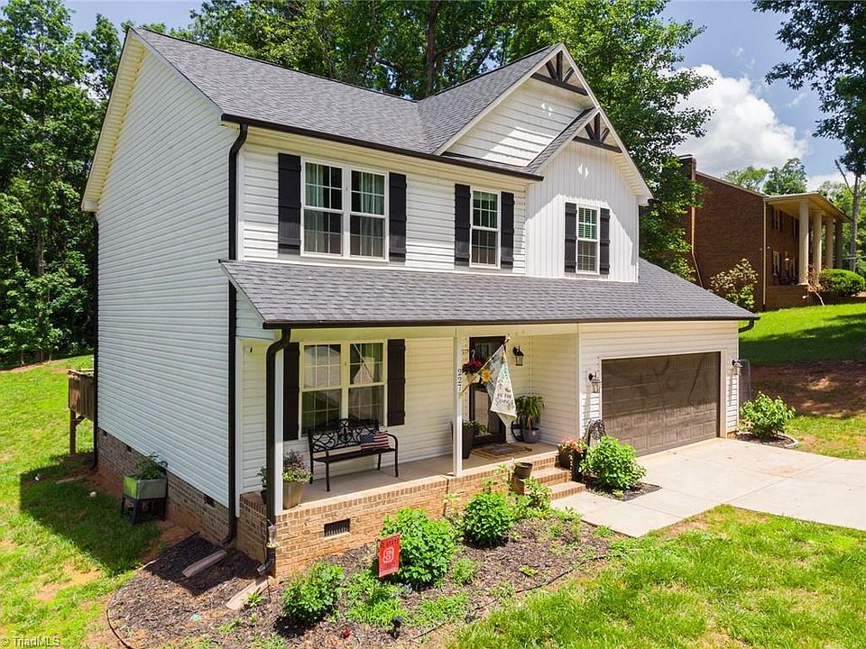 1st image of 227 Oakgrove Dr