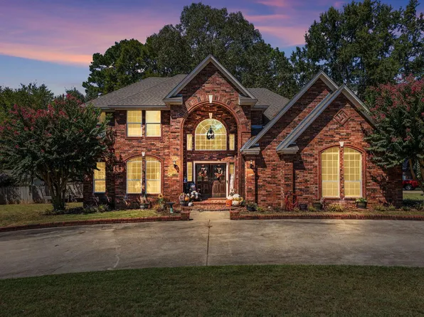 1728 Regal Dr, Malvern, AR 72104