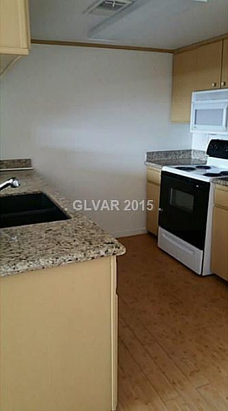 1st image of 3821 Daisy St APT 32