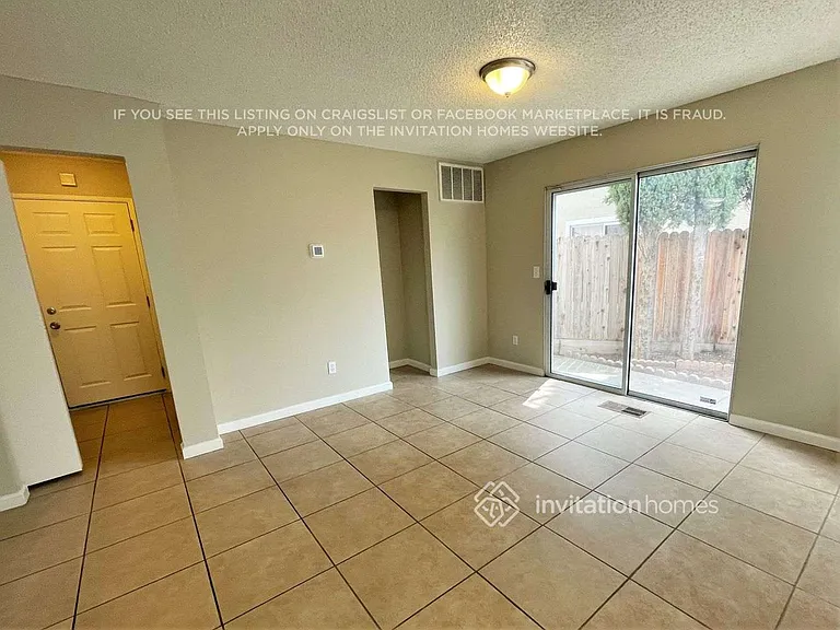 910 Edgewood Cir — Photo 3