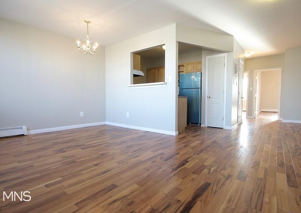 1st image of 1951 Pacific St #2
