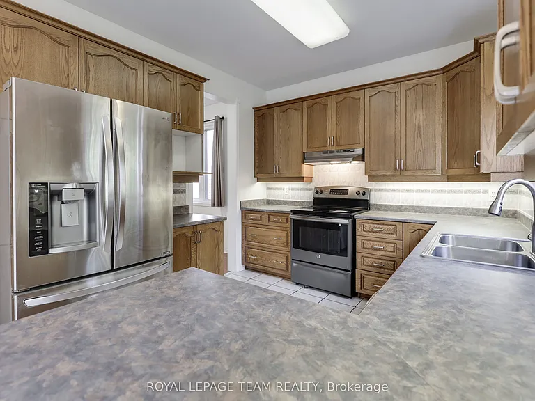 35 Norgold Cres — Photo 23