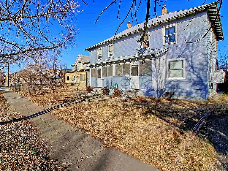744 Colorado Ave — Photo 3