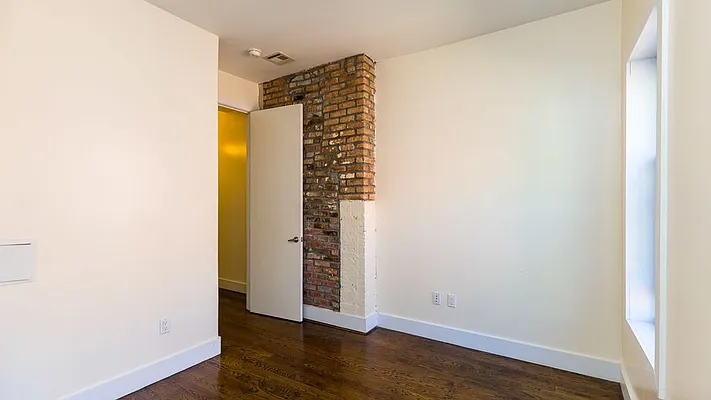 Rented by Nooklyn NYC LLC | media 19