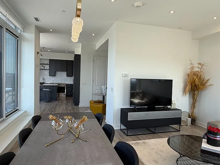 9618 Yonge St #Penthouse 5 — Photo 11