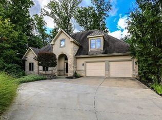 11226 Caddie Ln, Painesville, OH 44077