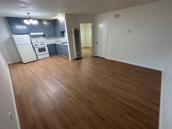 131 9th St APT C, Santa Rosa, CA 95401