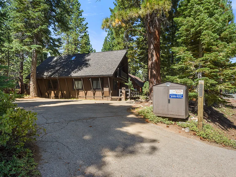 5627 Victoria Rd — Photo 2
