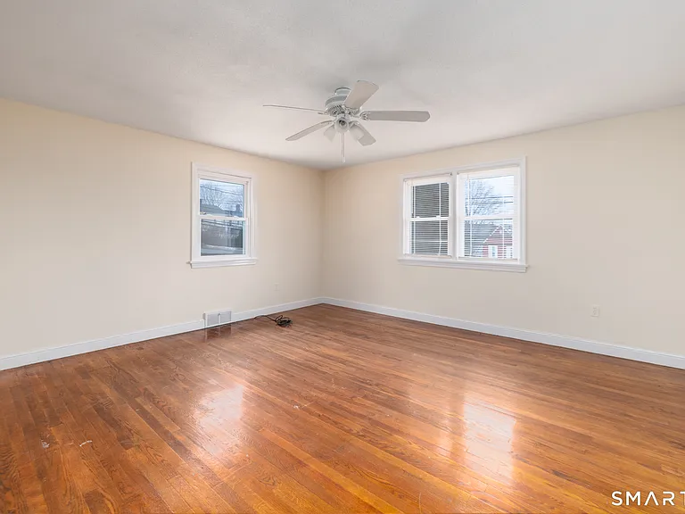 481 Bunker Hill Ave — Photo 5
