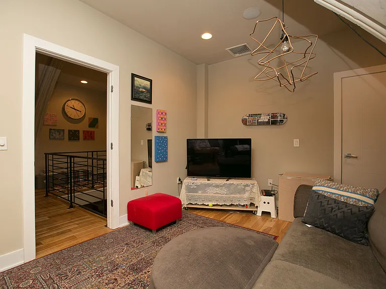 2701 W Girard Ave #12 — Photo 12