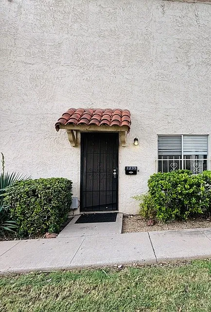 2 bed, 924 sqft, $1,750 — Photo 2
