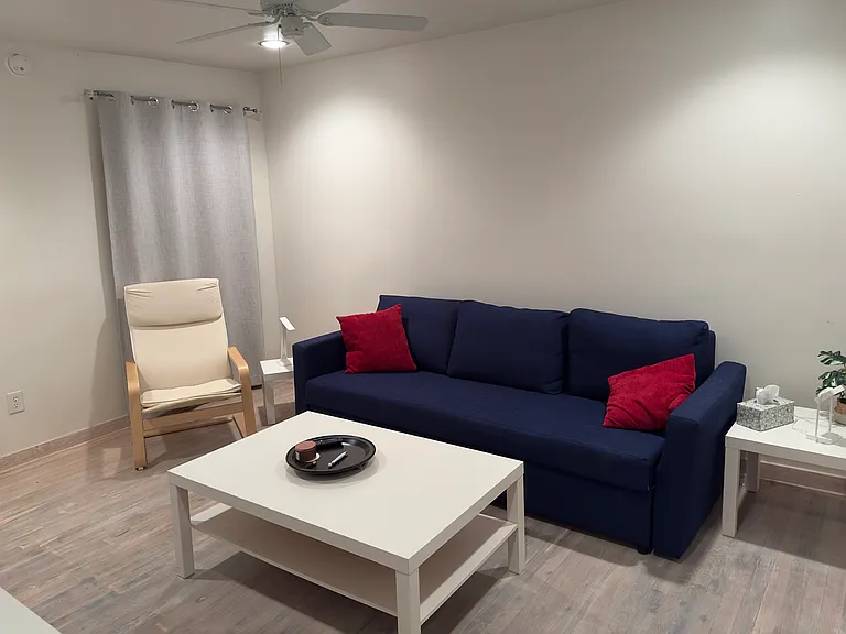 318 Templeton Dr — Photo 3
