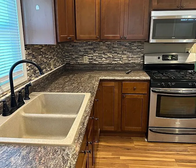 504 Belvidere St E #1 — Photo 12