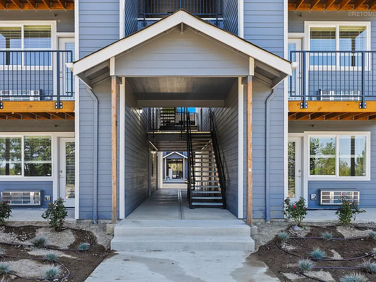 Creek's Edge Apartments — Photo 81