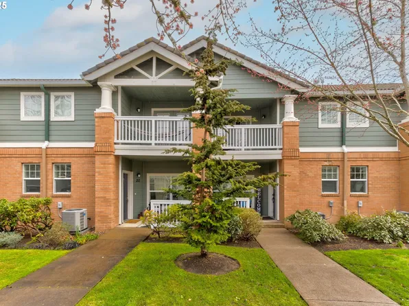 30370 SW Rebekah St Unit 21, Wilsonville, OR 97070